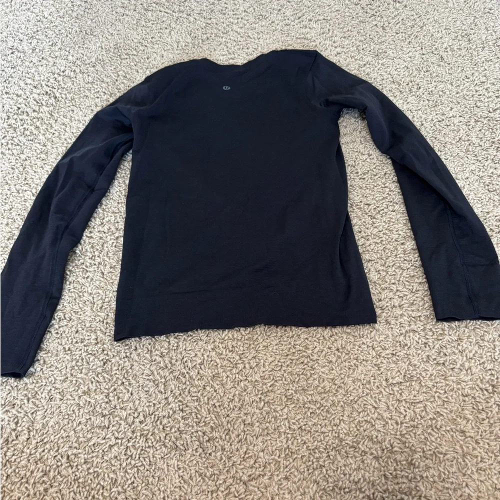 lululemon athletica Black Long Sleeve Top - Picture 2 of 4